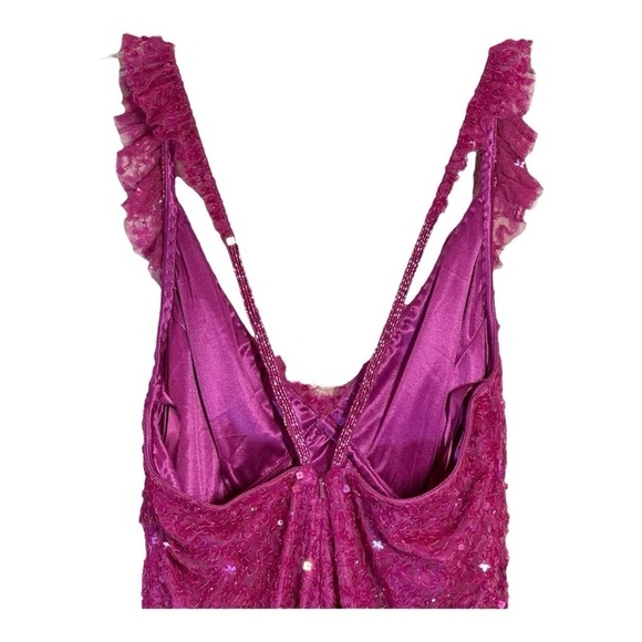 Mac Duggal Embellished Ruffle Strap Trumpet Gown in Fuchsia NWT - Picture 9 of 10